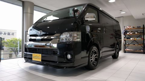 【仕様変更】新型ハイエースバン　ワイド　S-GL　4WD　ブラック！